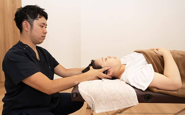 こくあ接骨院の施術風景