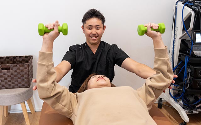 こくあ接骨院の施術風景