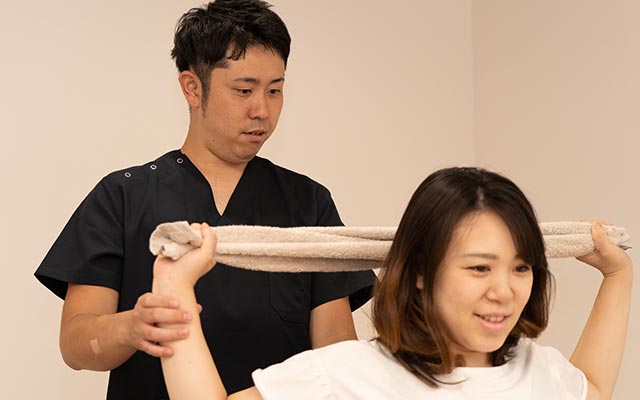 こくあ接骨院の施術風景